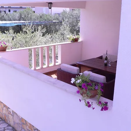 Dalmacija Apartment *